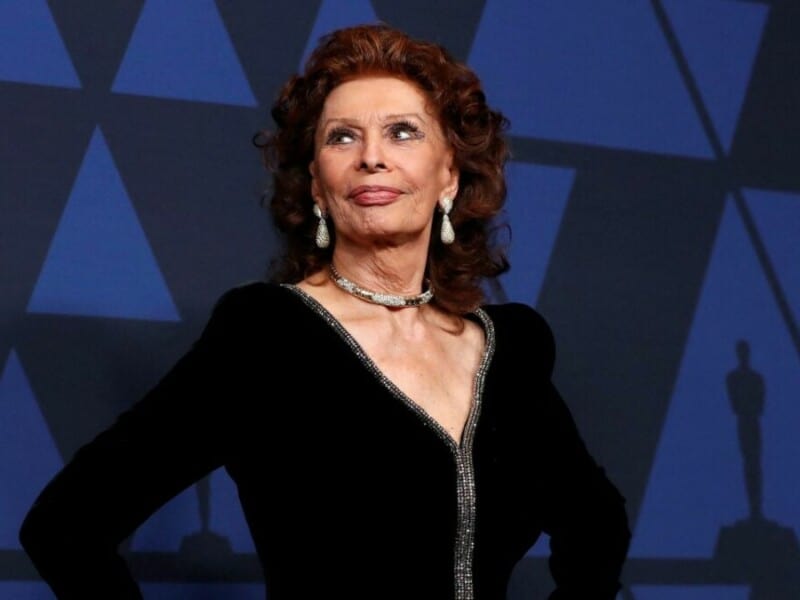 Sophia Loren se somete a una cirugía tras sufrir una caída Arte Medio