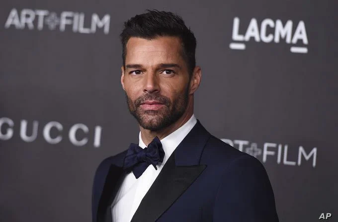 Archivan el caso de la orden de protección contra Ricky Martin – Arte &  Medio