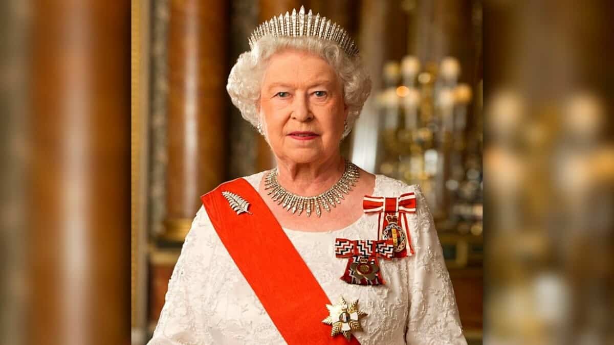Nueva biografía revela la enfermedad que habría padecido la reina Isabel II antes de morir