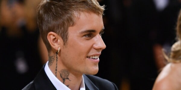 Justin Bieber recupera la sonrisa tras meses de enfermedad
