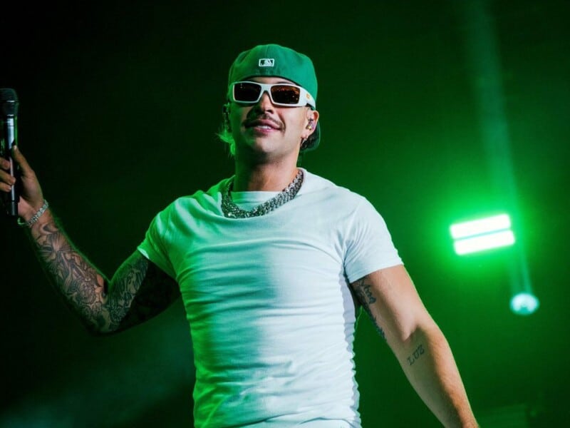 Feid presente en concierto para arrancar los Latin Grammy en España